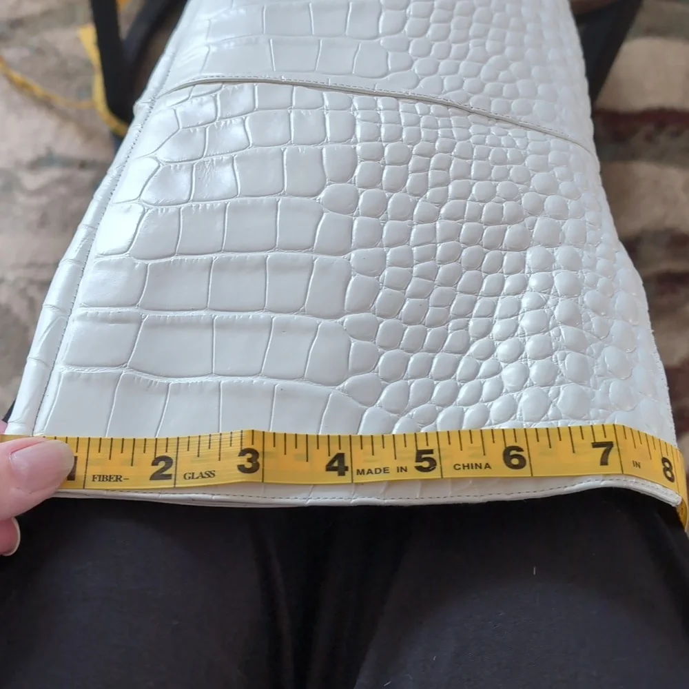 NWT Vince Camuto White Croc Embossed Over The Knee Boots Pointed Toe Glam Size 6 - Picture 6 of 7